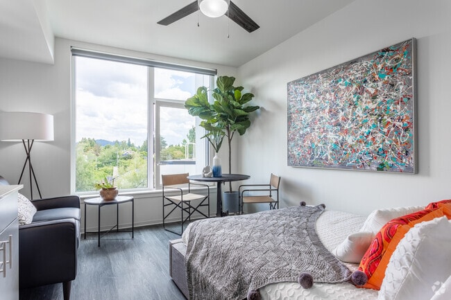 Interior Photo - Koz on Sandy