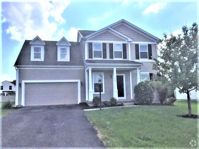 Building Photo - 1085 McCoy Dr