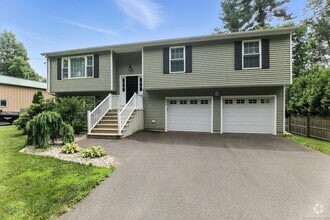 Building Photo - 221 Griffin Rd