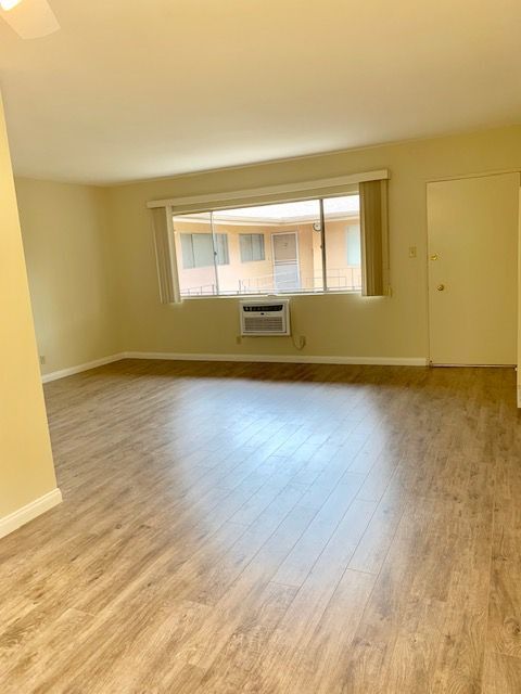 Foto del edificio - 4415 Ocean View Blvd