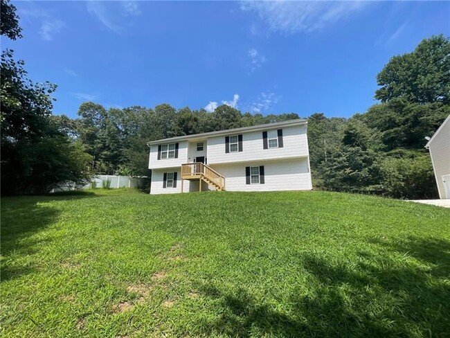 Building Photo - 4007 Chapman Dr
