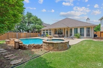 Building Photo - 1104 Lynsenko Dr