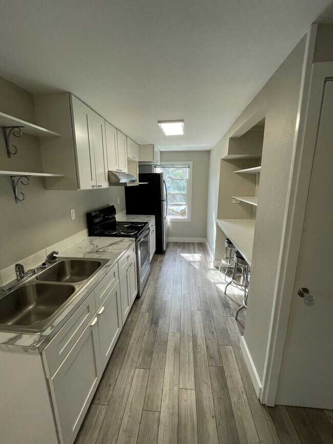Building Photo - 451