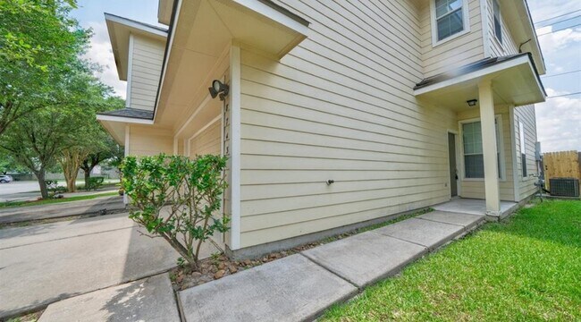 Foto del edificio - 8743 Thistlemoor Ln