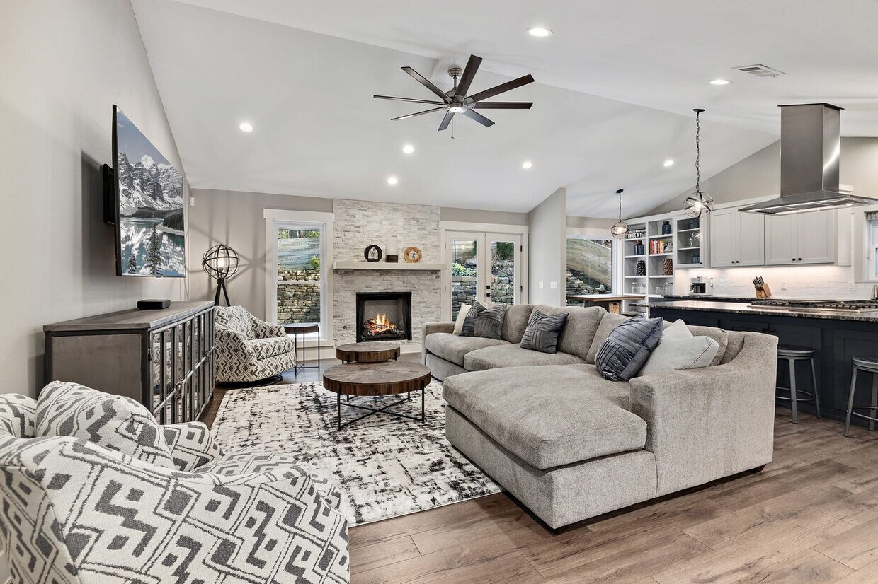 Foto principal - 3225 N Kings Cross