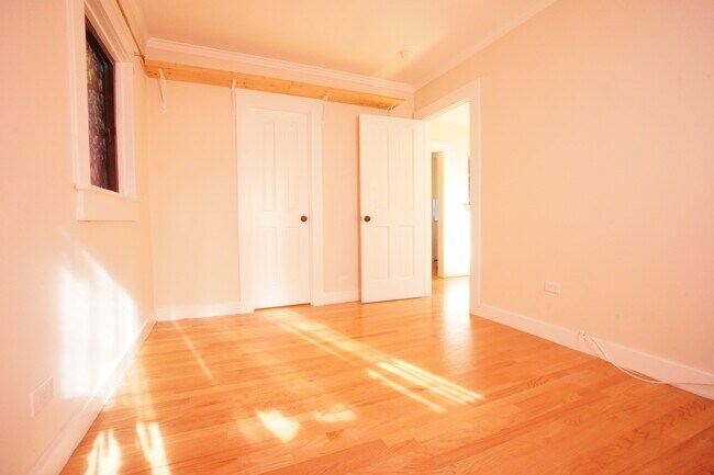 Building Photo - 98 Stoneman St