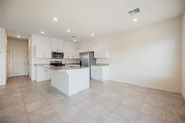Building Photo - 402 Larksong Ave