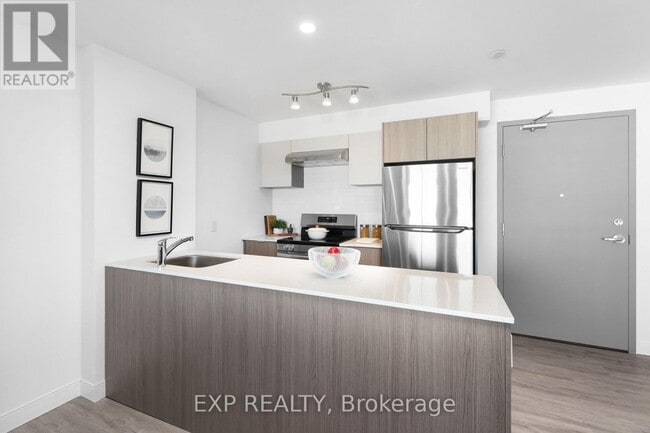 Building Photo - 100 Manett Crescent