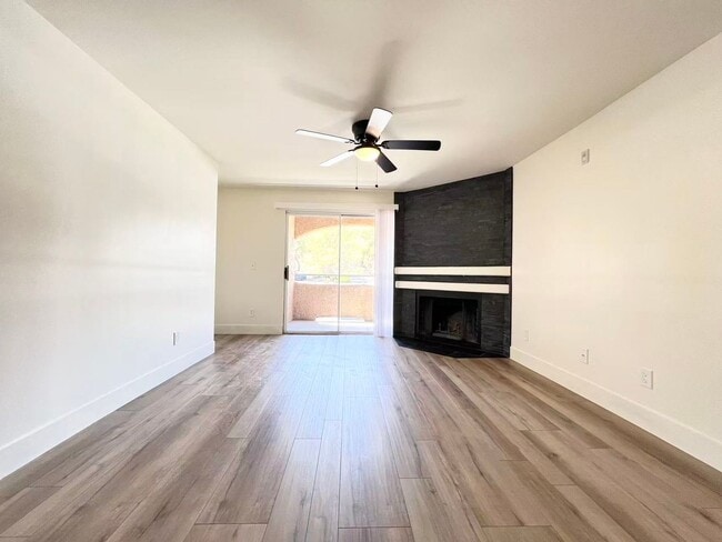 Building Photo - 230 Mission Catalina Ln