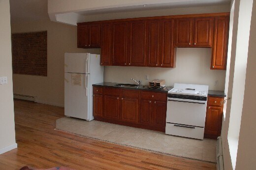 Building Photo - 2br-850sq ft-Clinton Hill
