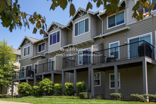 Building Photo - Beautiful, Contemporary Condo In Cedar Mil...