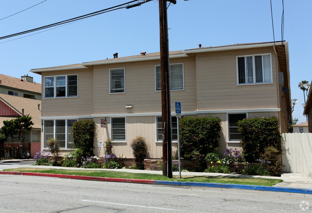 Foto del edificio - 1515-1517 E 3rd ST LONG BEACH, CA 90802-3651
