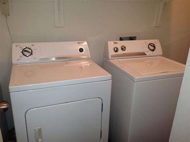 Foto del edificio - 4 br, 2.5 bath Duplex - Norman Street Dupl...