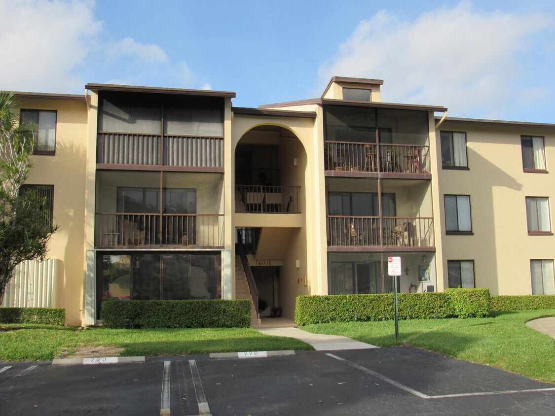 603 Sea Pine Way Unit C3, Greenacres, FL 33415 Condo for Rent in Greenacres, FL