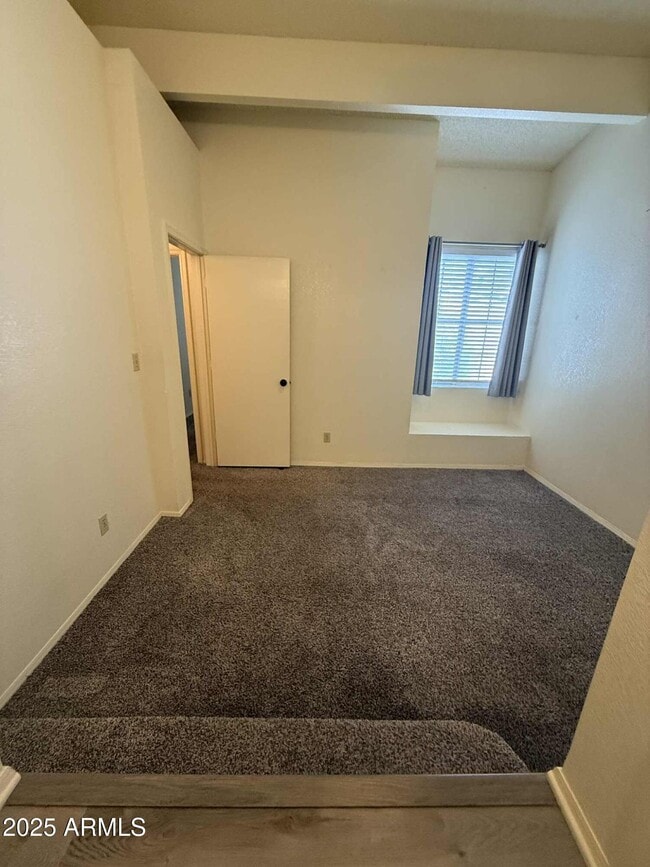 Building Photo - 510 N Alma School Rd