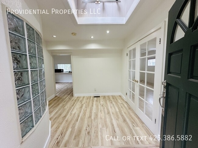 Building Photo - 20620 Larch Way