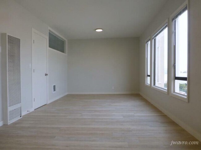 Building Photo - 70 Terra Vista Ave