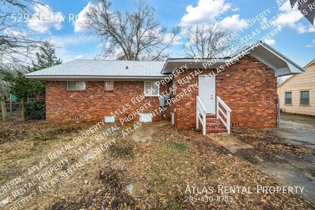 Building Photo - 529 Selma Rd