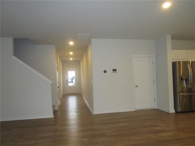 Building Photo - 5169 Un Hts Wy