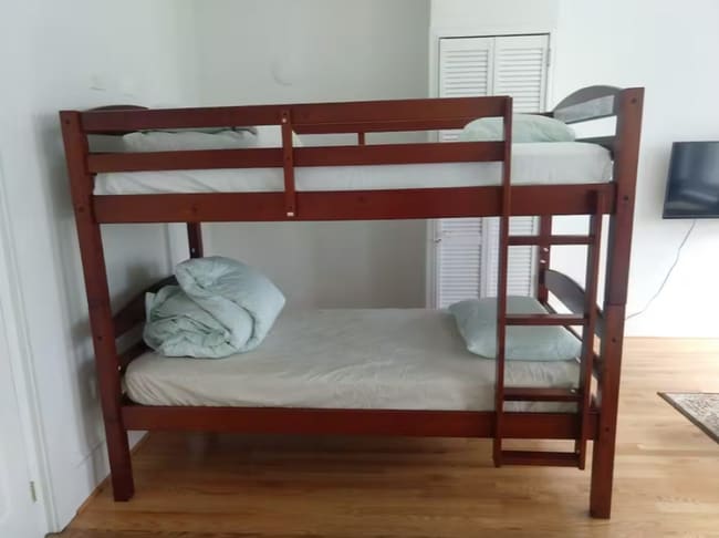 Building Photo - 131 C St SE