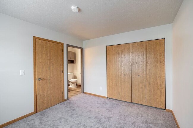 Foto del edificio - AUTUMN RIDGE APARTMENTS