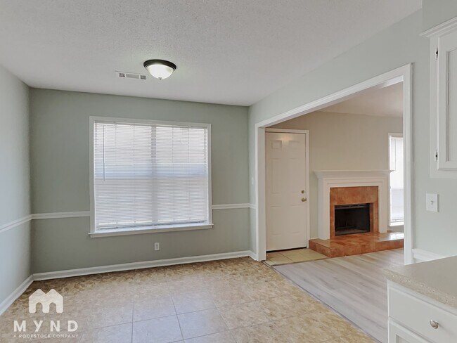 Foto del edificio - 5266 Rolling Ridge Cove