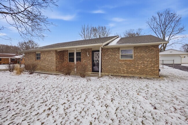 Building Photo - 3145 Dogwood Dr