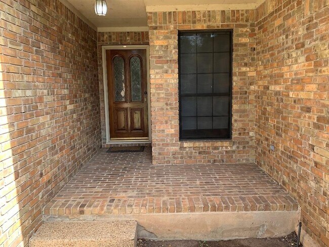 Foto del edificio - 6104 John Chisum Ln