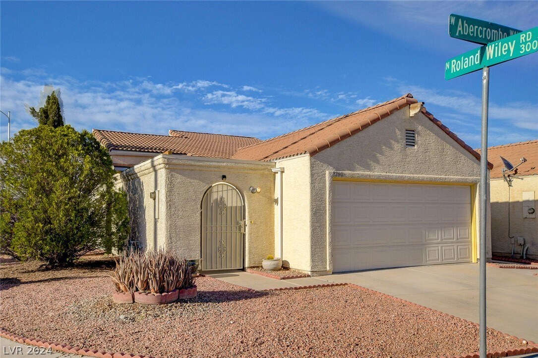 Primary Photo - 8260 Abercrombe Way