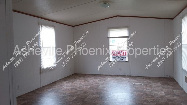 Building Photo - 68 Maxima Ln