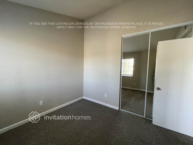 Foto del edificio - 336 Flagstone Cir