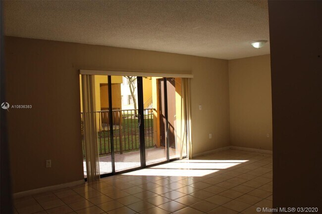 Building Photo - 550 NW 114th Ave  103 Sweetwater Fl 33172