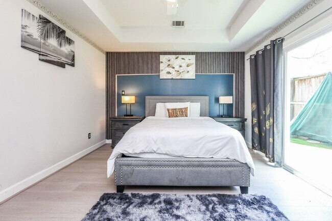 Foto del edificio - 9715 Riddlewood Ln