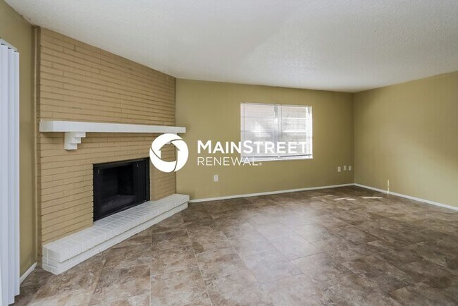 Foto del edificio - 3 Bedroom Pet-Friendly Home in Lakeland, FL with Main Street Renewal