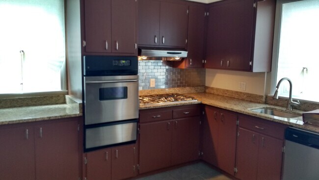 Foto del edificio - Providence- Stunning Elmwood Single Family...