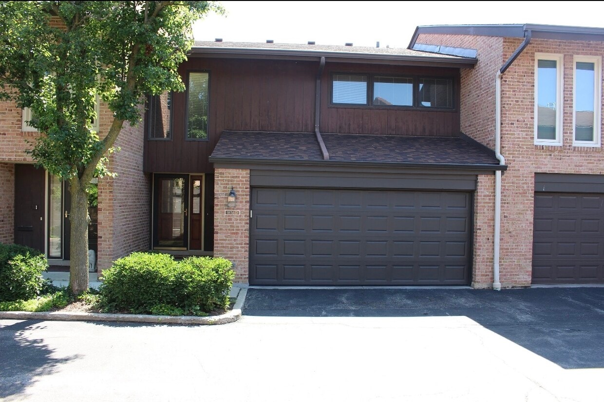 Primary Photo - 1836 Wildberry Dr