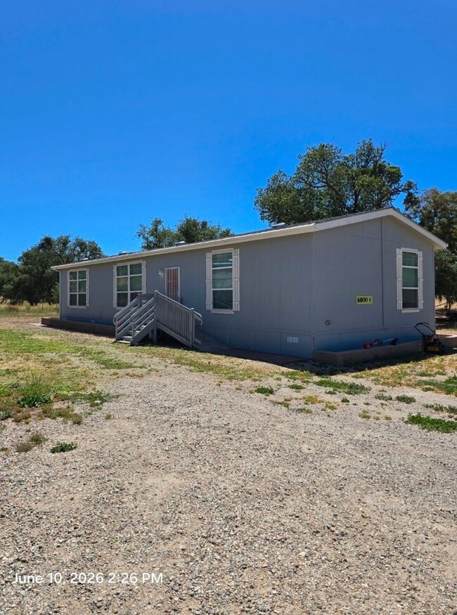 Building Photo - 3 bedroom 2 bath home in the country includes water electric and sewer
