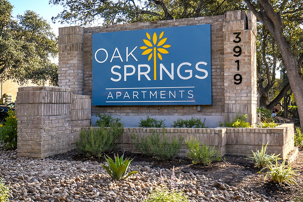 ¡Bienvenido a Oak Springs! - Oak Springs Apartments