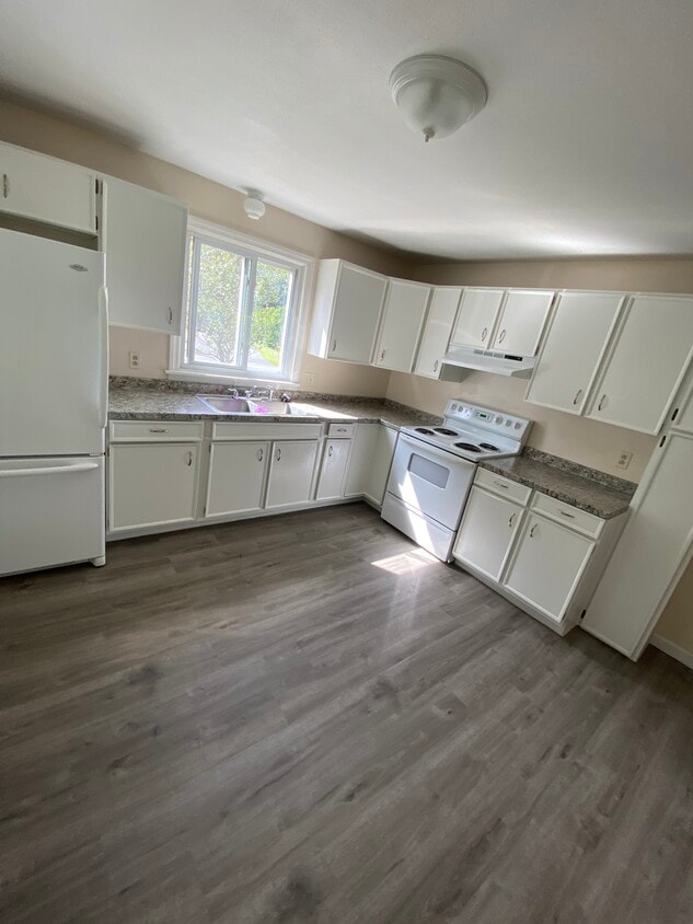 5 Saint Dennis St, Westfield, MA 01085 House Rental in Westfield, MA