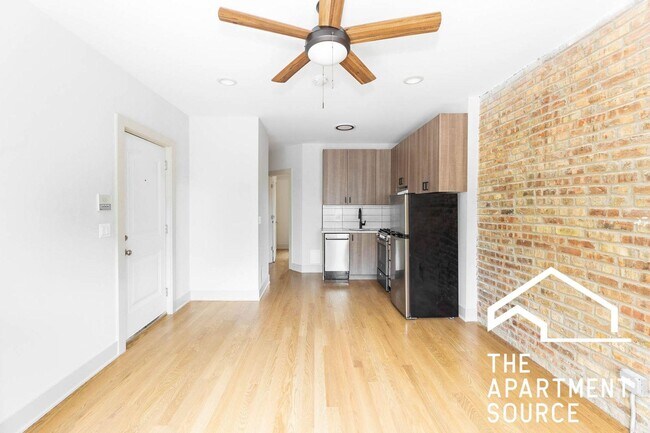 Building Photo - 4602 N Winchester Ave