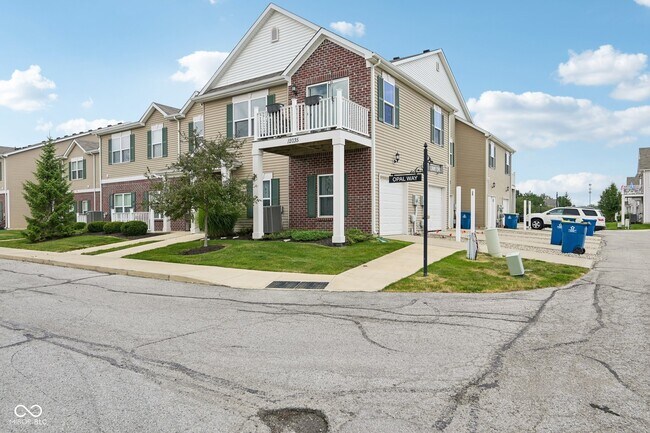 Foto del edificio - 12035 Zircon Ln