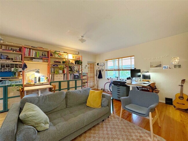 Foto del edificio - 736 13th St
