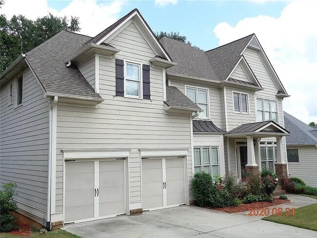 Building Photo - Room in House on Creekview Ridge Dr NE
