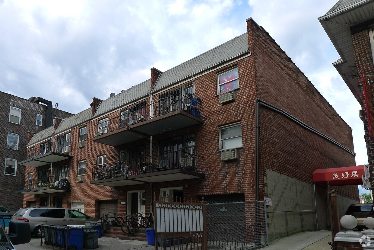 Foto del edificio - 40-44 77th St