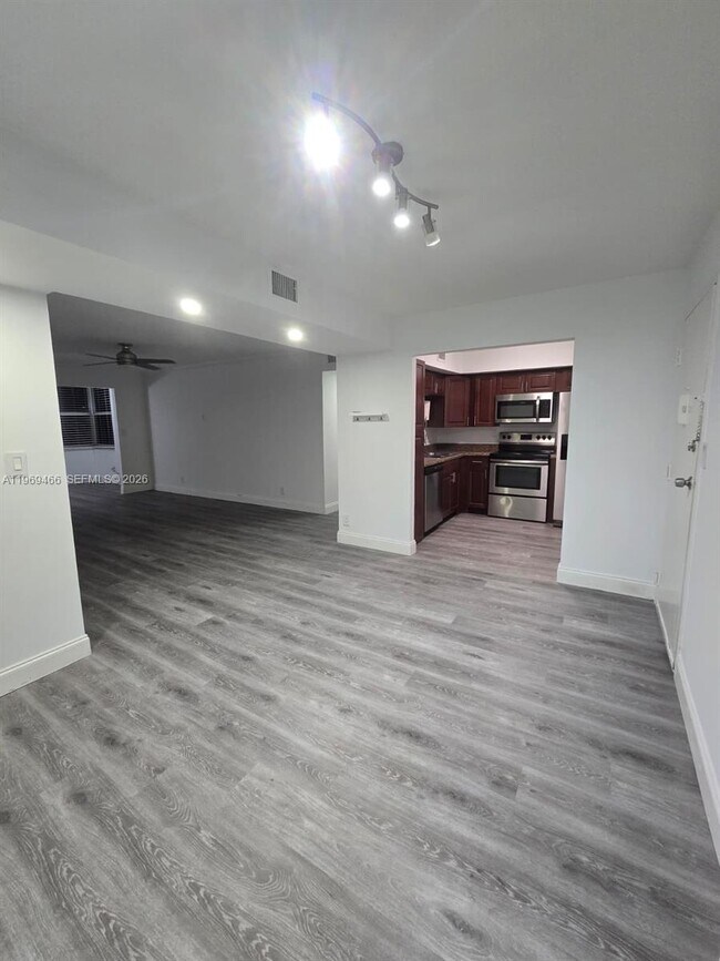 Building Photo - 6500 Cypress Rd