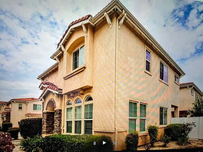Foto del edificio - 2884 Maxson Rd