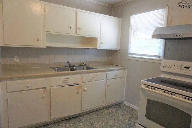 Foto del edificio - 2222 Gilbert Ave