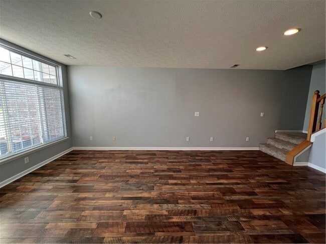 Building Photo - 11452 Enclave Blvd
