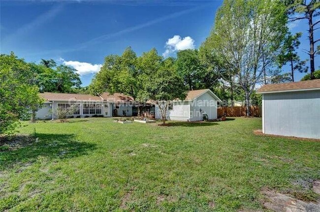 Foto del edificio - 7917 Carolina Ln