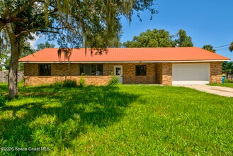 Building Photo - 4580 Flood St